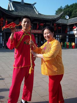 闹春莲萧舞起来全集