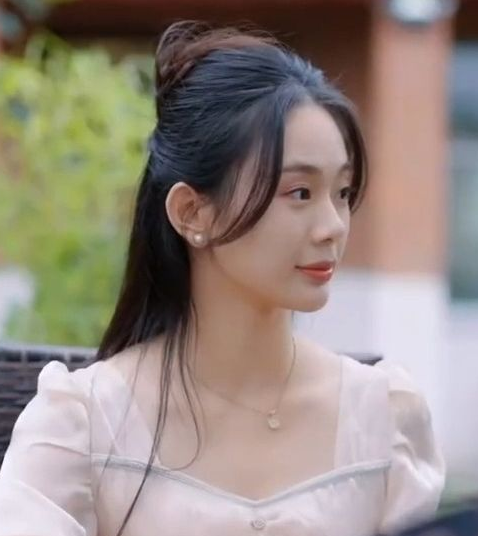 假千金抱上豪门老公大腿全集