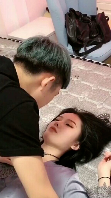 我的霸道美女房东全集