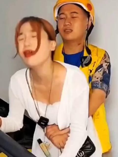 富婆的专属外卖员全集