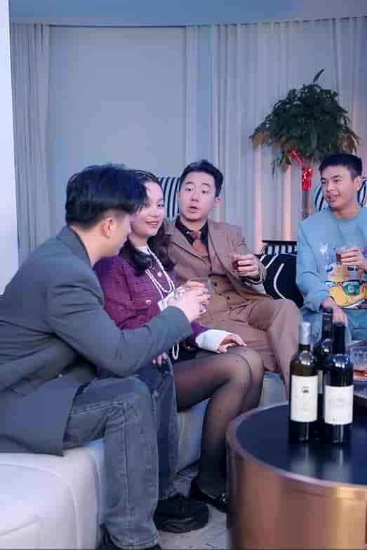 重逢傅总红了眼雨中卑微示爱全集