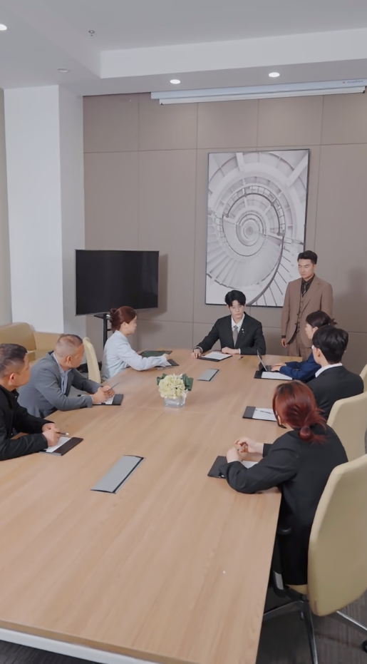 离婚后，哥哥们送我十个男模全集